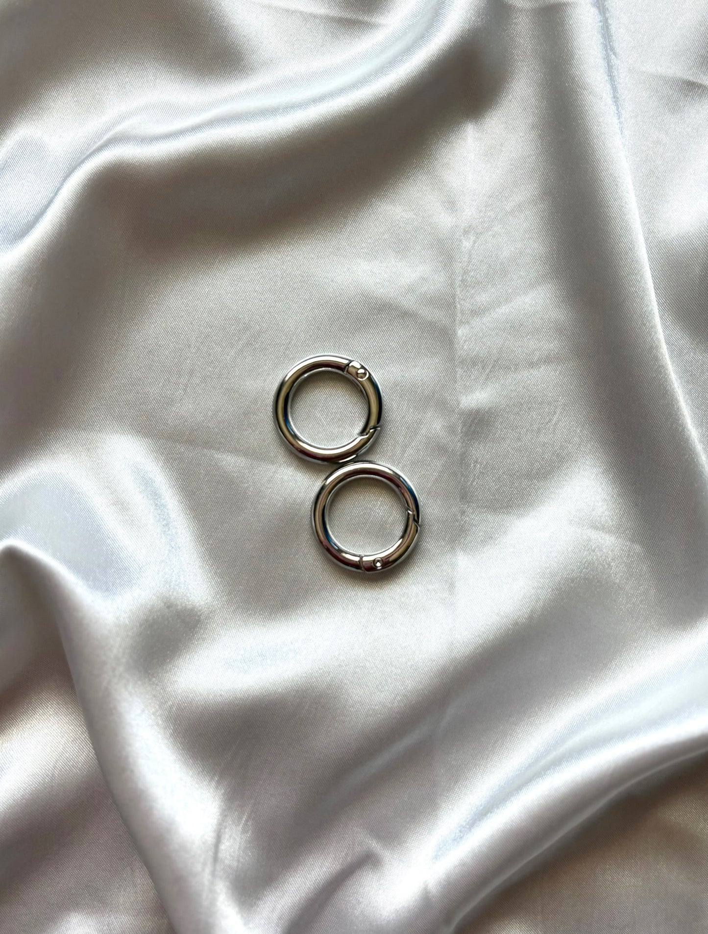 Silver Clasp Ring (Classic/Regular)