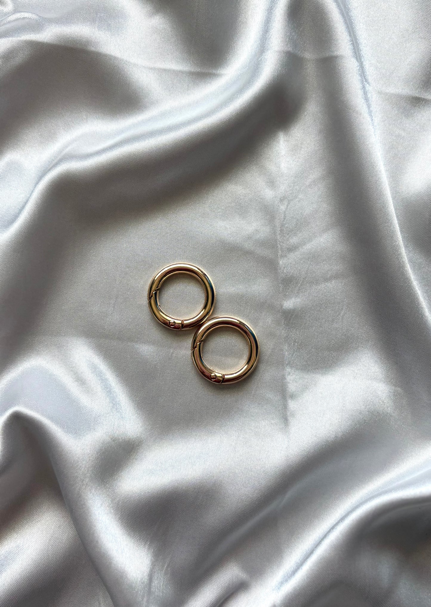 Gold Clasp Ring (Classic/Regular)