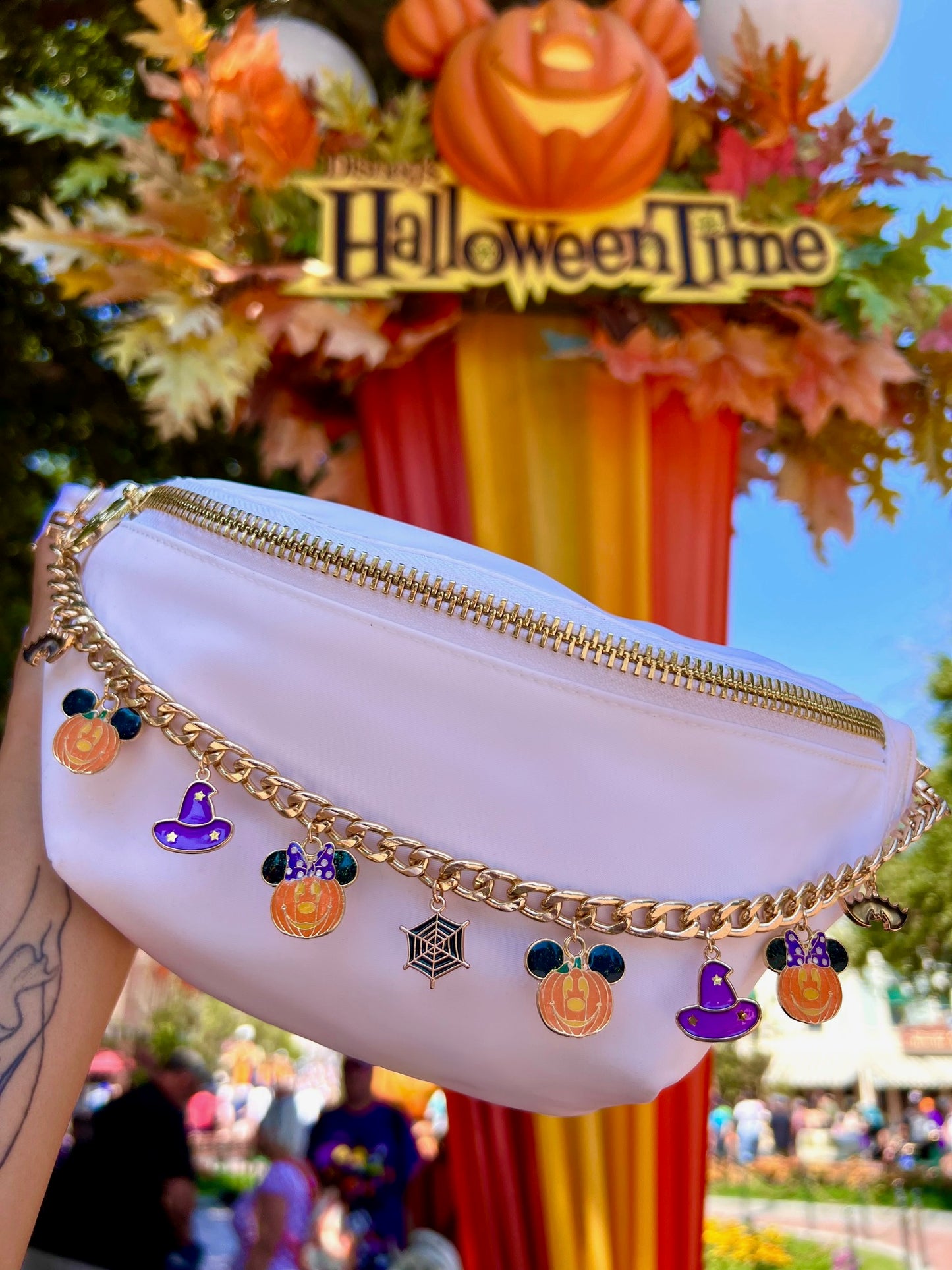 Halloween Town Chain