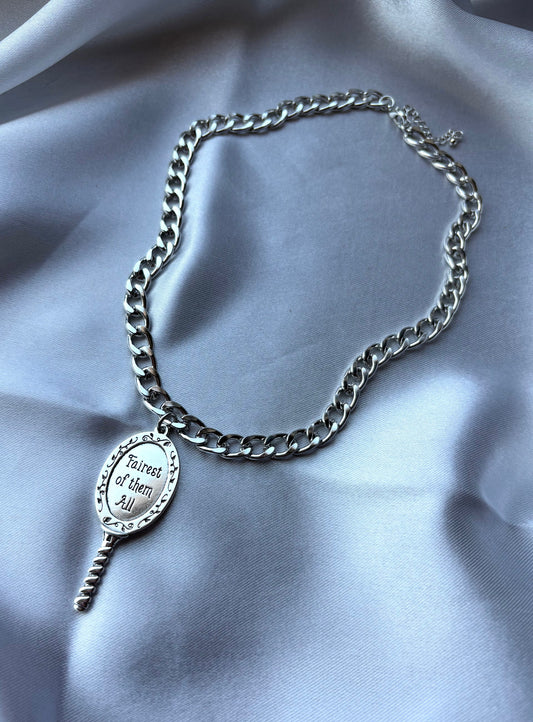 Fairest Of Them All Necklace *silver